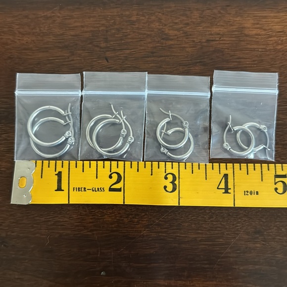 NEW 9 Pairs Silver Hoop Earrings with Box & Cleaning Cloth - Picture 3 of 8